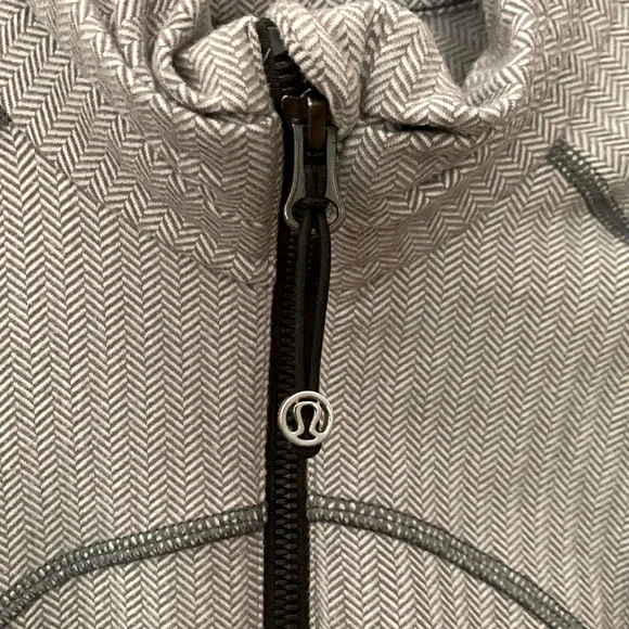 Vintage Lululemon Detailed Jacket - Picture 5 of 5